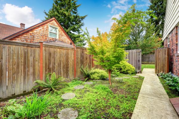Cost of Backyard Walkway Construction in Stockton